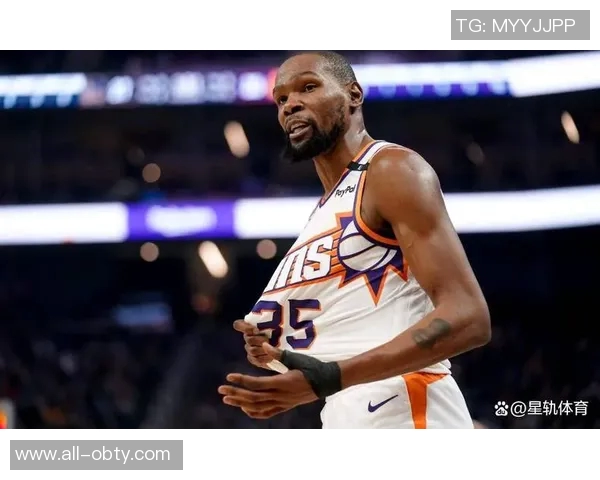 贝利回忆首次对阵杜兰特的感受:梦想成真令人难以置信 贝利回忆首次对阵杜兰特的感受:梦想成真令人难以置信