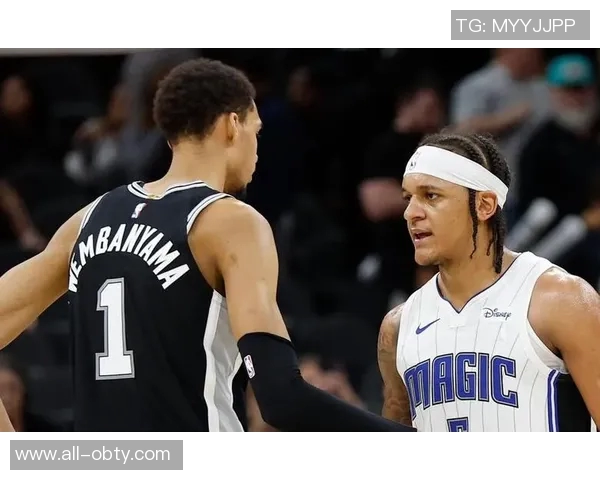 比尔西蒙斯分析勇士欲交易浓眉或用巴特勒换取新星