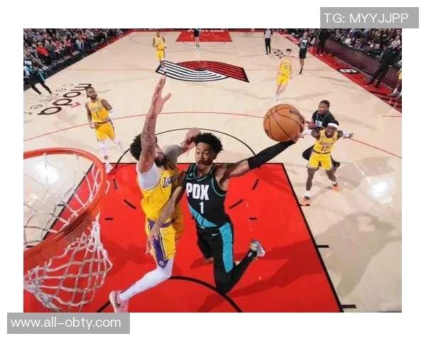 安芬尼西蒙斯谈与马祖拉的默契建立过程及其对球队磨合的积极影响